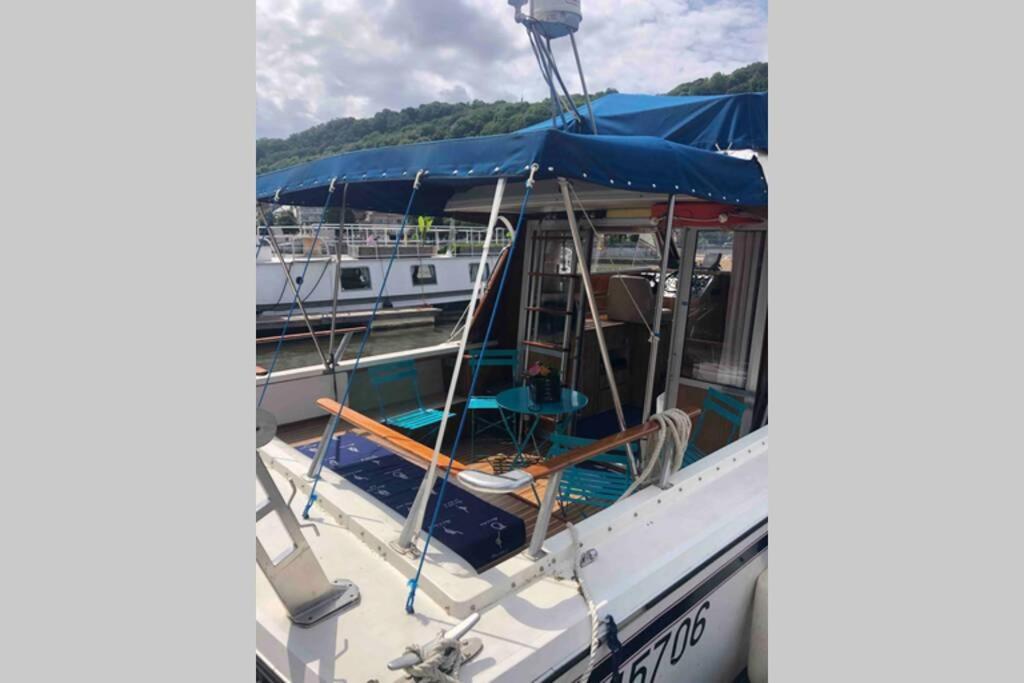 Bateau  Tsilaosa Au Coeur De Namur Hotel Kültér fotó
