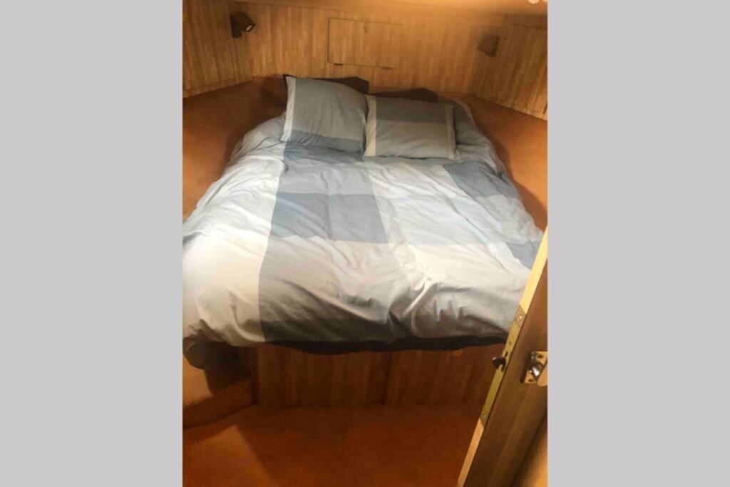 Bateau  Tsilaosa Au Coeur De Namur Hotel Kültér fotó