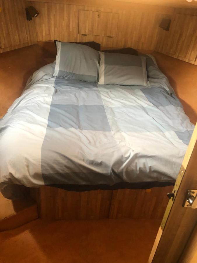 Bateau  Tsilaosa Au Coeur De Namur Hotel Kültér fotó
