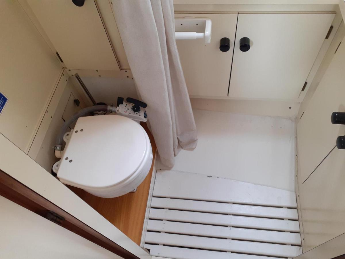 Bateau  Tsilaosa Au Coeur De Namur Hotel Kültér fotó